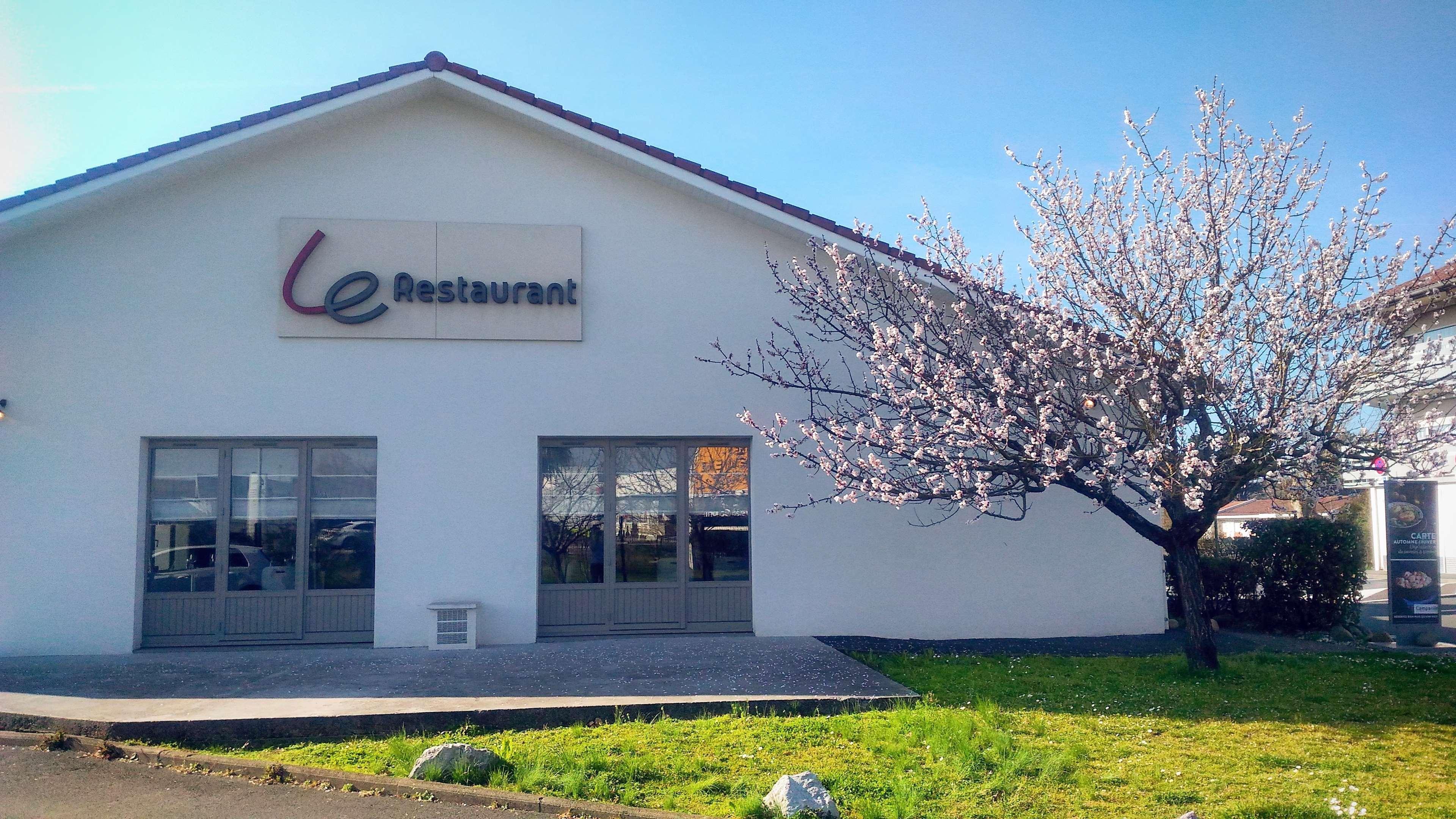 钟楼巴永娜酒店 巴约讷 外观 照片